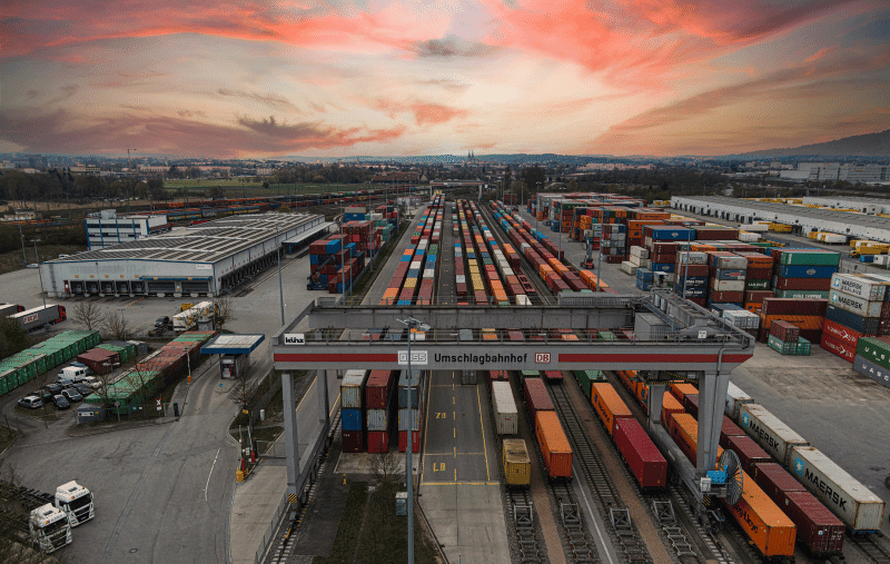 MN7044NU - Managing Logistics and Transportation in the Digital Age